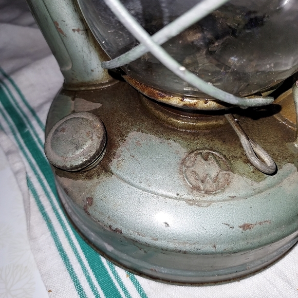 Vintage, Embury No 10, Air Pilot, Kerosene Lantern - {Antique} - Picture 12 of 16